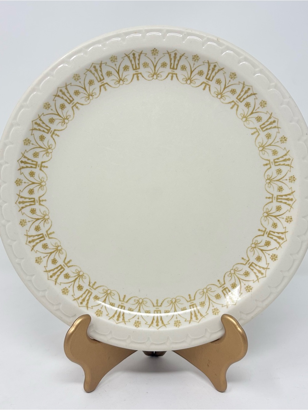 Vintage Syracuse China Restaurant Ware 9.5" Dinner Plate Embossed Trim USA Made